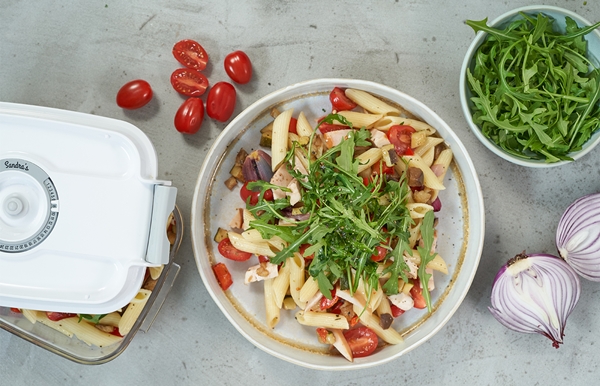 Mediterrane salade met kip (mealprep) 