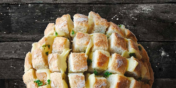 borrelbrood met kaas en ui