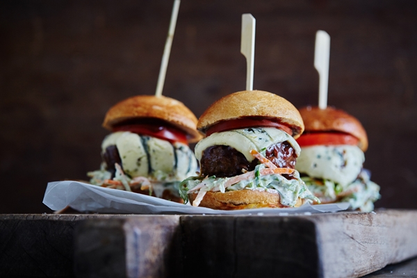 BBQ saus en blauwe kaas burger