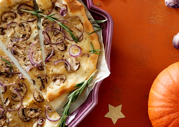 flammkuchen met paddenstoelen