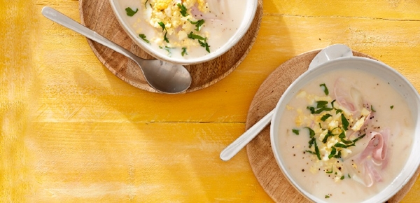 aspergesoep met ham en ei