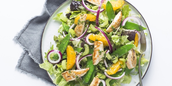 salade met geroosterde kip