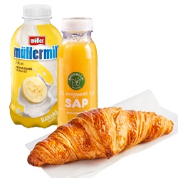 SPAR roomboter croissant + SPAR sinaasappelsap fles 250 ml samen voor €3.00