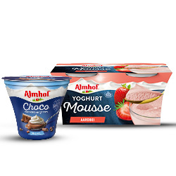 alle Almhof desserts mousse bakje 140/210 gram of choco met slagroom bakje 180 gram