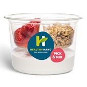 Healthy hand yoghurt aardbei-granola voorkant