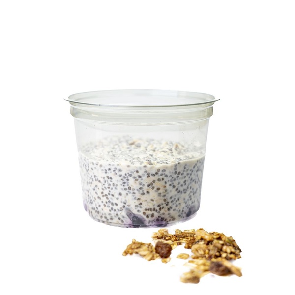 Bloemcool overnight oats met blauwe bessen voorkant