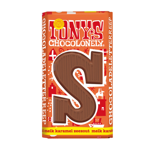 Tony's chocolonely chocoladeletter melk karamel zeezout S voorkant